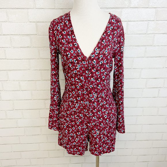 Zara Pants - Zara TRAFALUC Button down floral Romper sz M (D5)